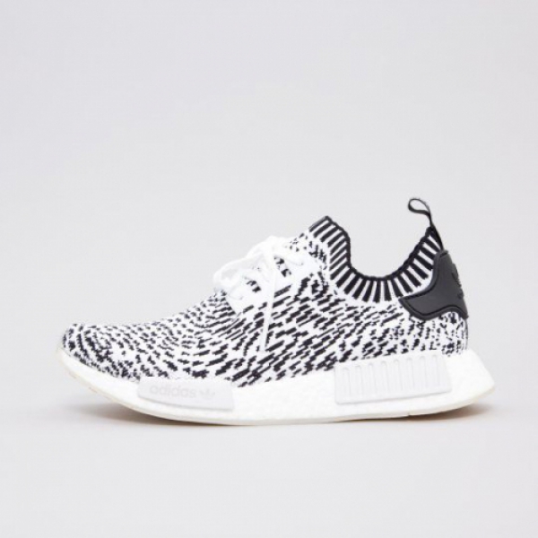 Giày thể thao thời trang hiện đại 2021